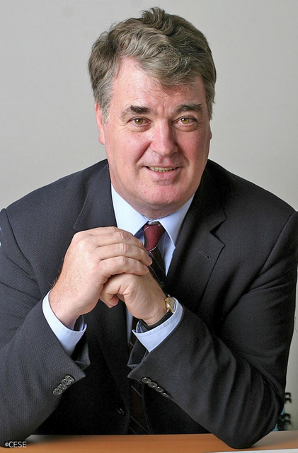 Jean-Paul Delevoye, président du Conseil économique social et environnemental participe aux Etats généraux de la santé